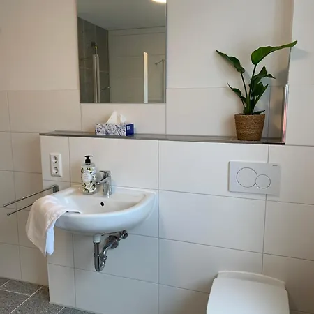 Helle, Grosszuegige Mit Carport Und Terrasse Zum Wohlfuehlen Nr 1 Apartment *